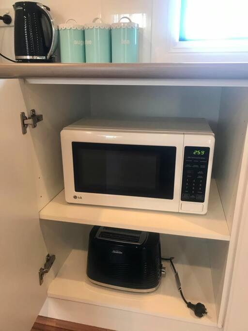 Cornelias Cottage Mount Gambier Central 외부 사진